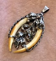 Antik jelzett 800-as ezüst  aranyozott makkos vadász medál
