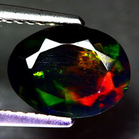 9,4mm. Természetes fazettázott etióp nemes opal