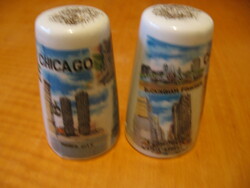 Collector's souvenir salt and pepper shaker Chicago, Japanese porcelain