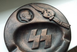 Német Birodalmi Hitler portréjával ss hamutál  Emlék Múzeumi replika Fém tál