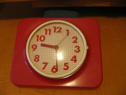 Retro elton prim 303 red wall clock