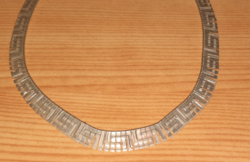 Ezüst, "Verlauf" görög mintás véséssel készített nyakék
