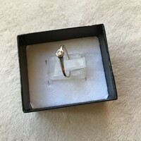 Antik buton arany gyűrű 0,2 ct briliánssal