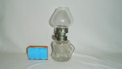 Retro kis méretű üveg tartályos petróleum lámpa