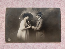 Régi képeslap 1913 szerelmespár fotó levelezőlap