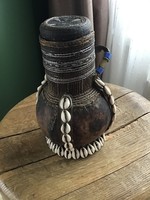 Antik afrikai kézműves ital tartó