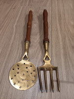 Old wooden handle copper fork and filter paddle wall decoration (29.8 cm)