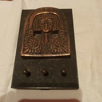 Zsűrizett bronz kulcstartó