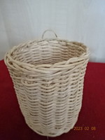 Cylindrical cane basket with one handle, height 10.5 cm. Jokai.