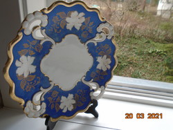 1925 Áttört arany virágmintás királykék,számozott dísztál pávás PMR JAEGER&CO jelzéssel 30,5 cm