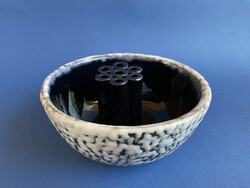 Hódmezővásárhelyi vitrin ikebana tál