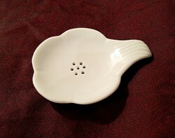 White porcelain tea strainer 10cm