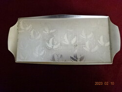 Aranyozott fém tálca levélmintával, mérete: 31 x 14,5 cm. Jókai.