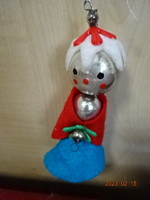 Karácsonyi üveggömb, filc ruhás kislány, magassága 9,5 cm. Jókai.