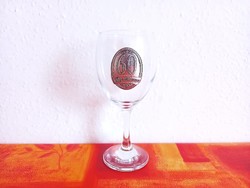 Óncímkés évszámos üveg borospohár, születésnapi ajándék