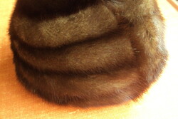 VADONATÚJ /német gyártmányú/ barna nerc szőrme kucsma,August Kaiser prémesházból.