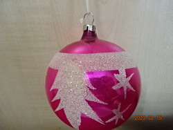 Karácsonyi üveggömb, pink színű, átmérője 8 cm. Jókai.