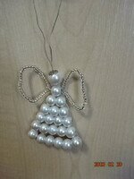 Karácsonyi dísz, gyöngyökből készült angyalka, magassága 6,5 cm. Jókai.