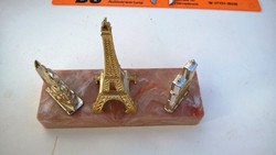 (K) Parisian souvenir ((kda2)