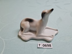 T0698 Porcelán fekvő agár (ukrán) 12 cm