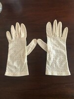 Retro nylon white gloves. It was a first communion. From the 1960s. Size: 22x7 cm