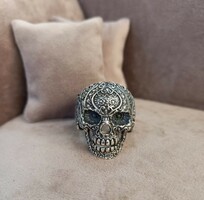 Silver ring skull