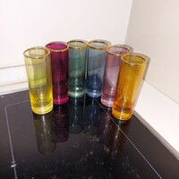 Retró színes üveg poharak