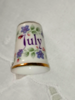 A very nice thimble with the inscription of the English month of July. 25.
