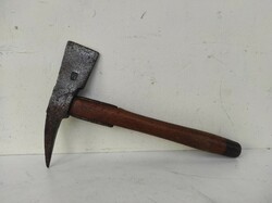 Antique firefighting tool pickaxe 749 6902