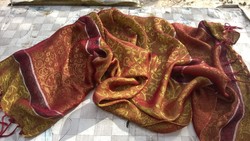 Indian stole-scarf, beautiful colors, flawless, beautiful condition