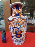Antique Japanese hand-painted Imari pattern vase. 22 Cm.