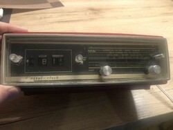 Nordmende Retro digitális rádió óra 1970- ből.