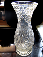 Yellowish crystal vase with art deco pineapple pattern
