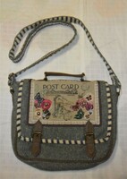 Accessorize hímzett vászon + gyapjú, designer válltáska. KB: 33 X 28 cm.