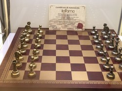 Olasz sakk figurákkal