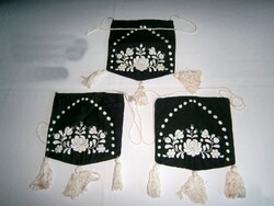 Shoulder bag embroidered with Kalocsa or Matyo pattern, bag 18 x 17 cm