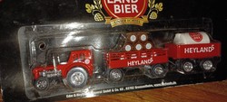 TRAKTOR MODELL PÓTKOCSIKKAL