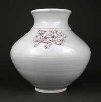 1M037 retro snow white ceramic vase 18.5 Cm