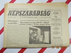 Régi retro újság- Népszabadság - 1976 május 5. - XXXIV. évfolyam 105. szám - Születésnapra ajándék