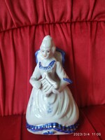 Retro porcelain lady for sale! Decoration