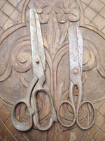 Vintage 2 db olló régi vas szabóolló szábászolló dekoráció