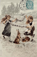 Antik A&M B  Húsvéti üdvözlő litho képeslap táncoló kisleányok virágfűzér nyuszik