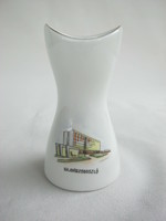 Aquincumi porcelán váza emlék Hajdúszoboszló