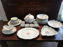 Herend dinnerware with 36 pieces of flower pattern
