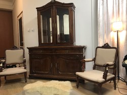Bécsi barokk tálalószekrény székekkel