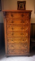 7-drawer chest of drawers in good condition