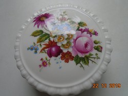 Fine porcelain bonbonier with a bouquet of pink flowers from Coalport