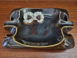 Iparművész Gyula Végvár glass-glazed ceramic ashtray with flowers - 51142