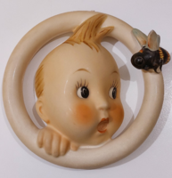 Antik Mc Hummel jelzett fali dísz gyermek figura bogarral