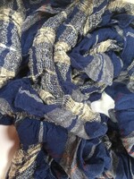 Blue and white checkered, large-sized crumpled stole, scarf made of gauze-like cotton material